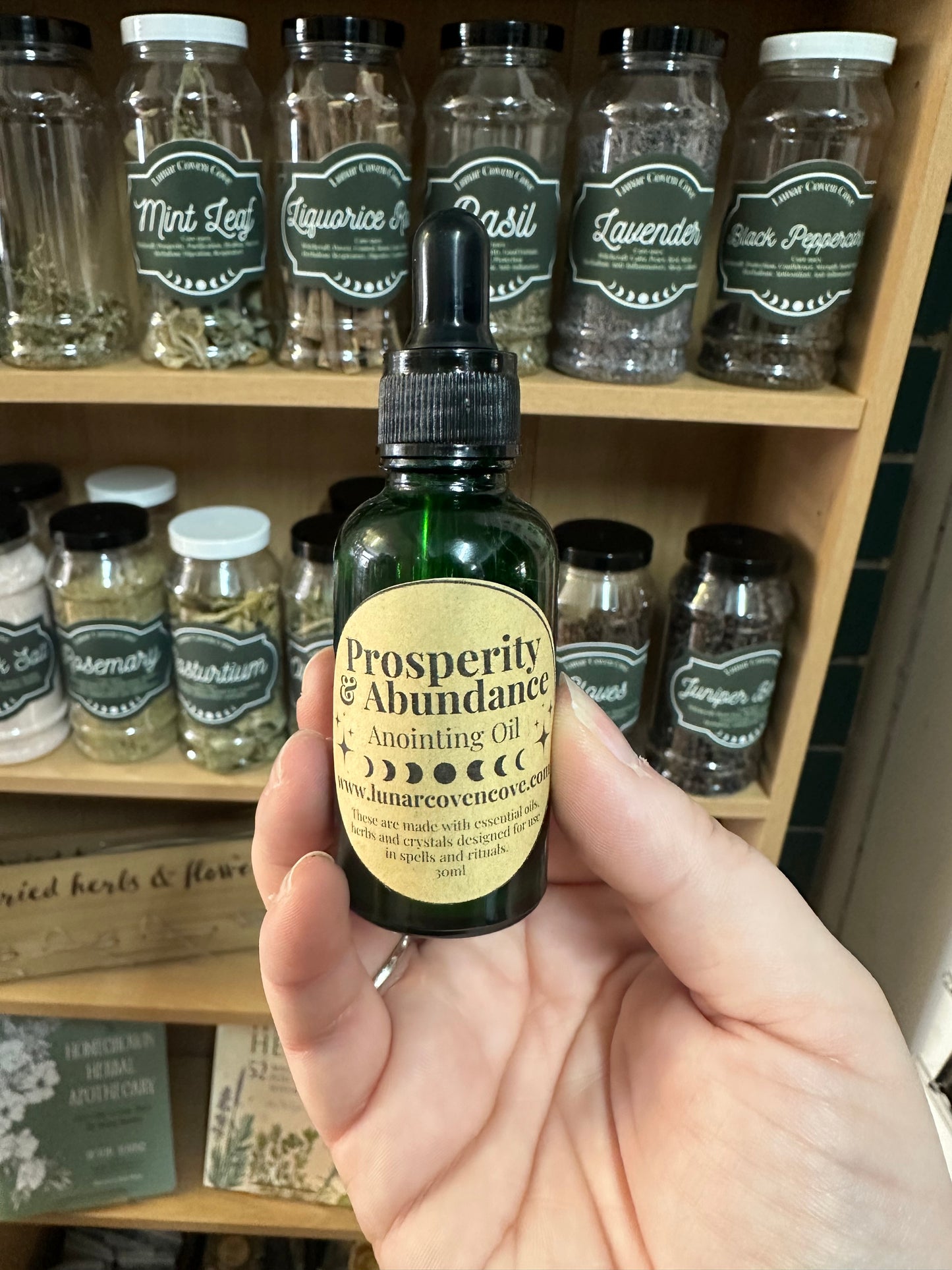 Prosperity and Abundance Anointing Oil for Spells and Rituals