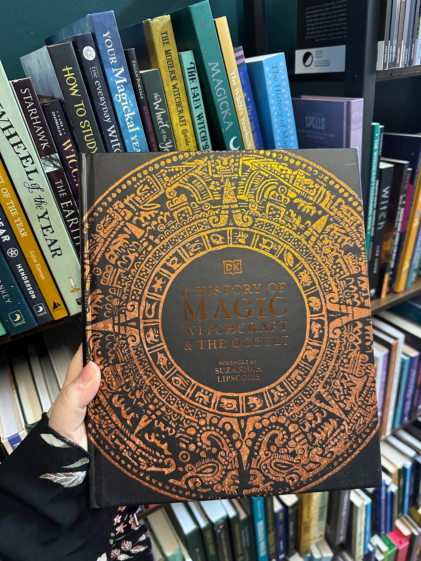 A History of Magic, Witchcraft and the Occult by DK