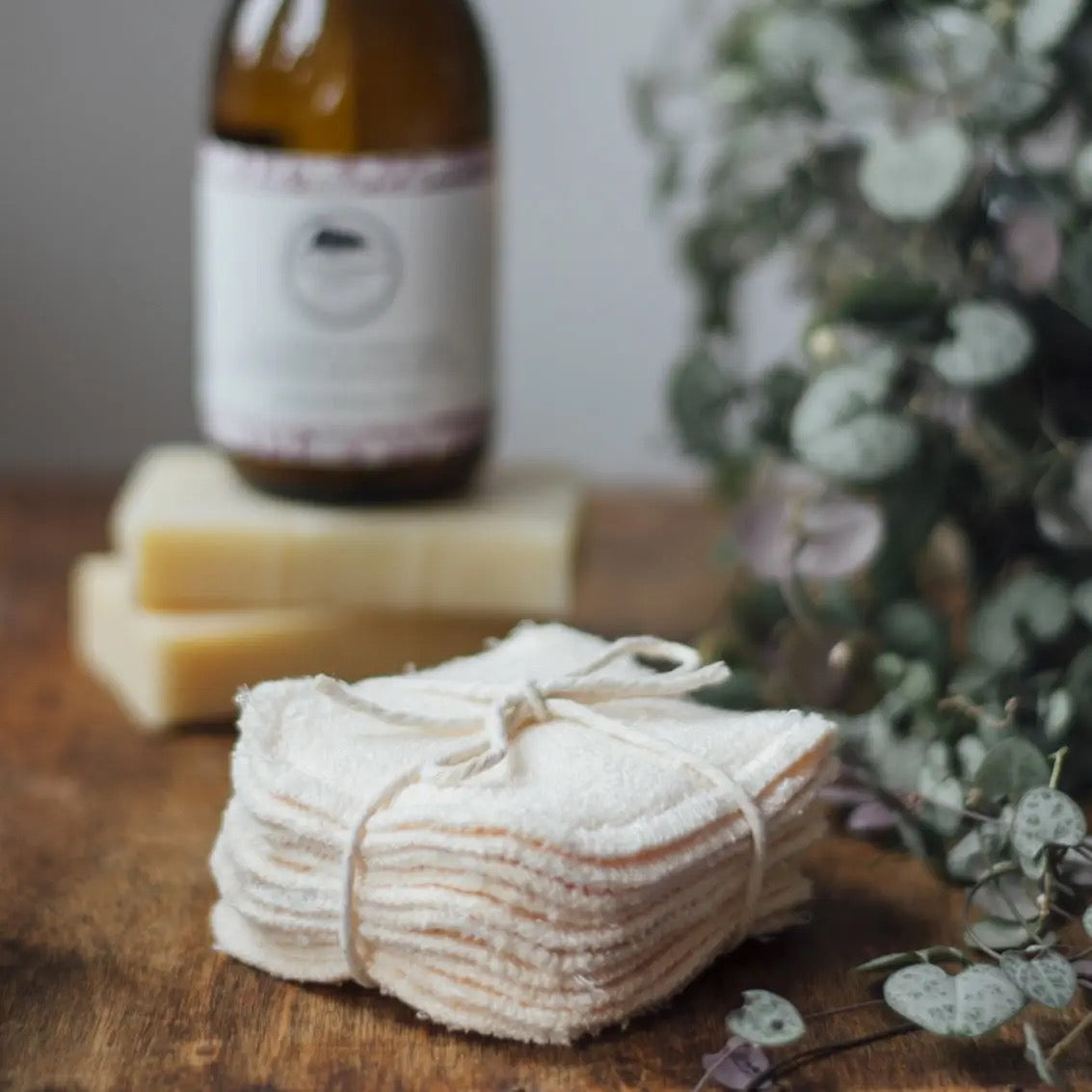 Reusable Bamboo Makeup Pads, Set of 10 Supersoft Makeup Pads